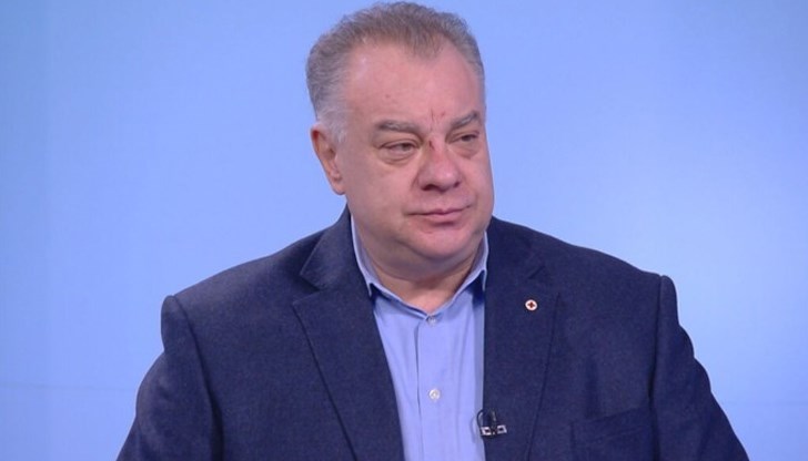 Пациентите са на трето място, каза той