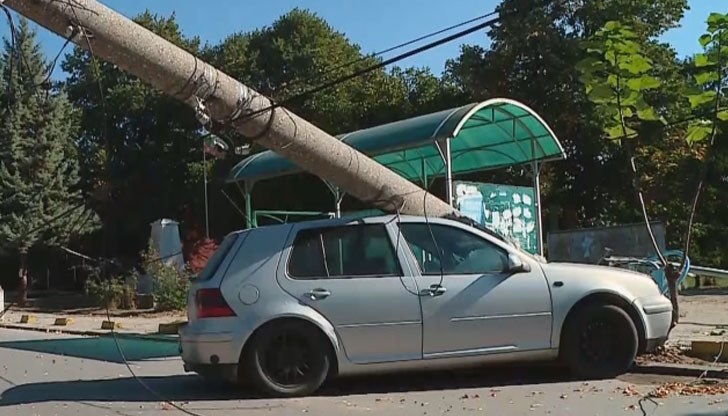 Пред униформените 42-годишния собственик на потрошената кола признал, че той е бил зад волана в момента на катастрофата