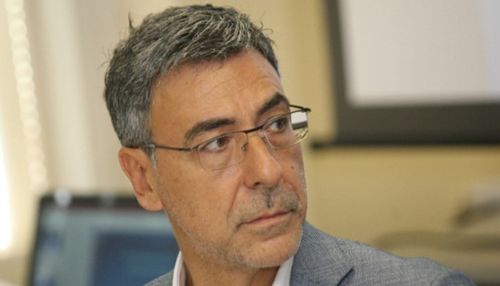 Случващото се около поста на външния министър проф. Вълчев определи като "неуместно и абсурдно на няколко основания"