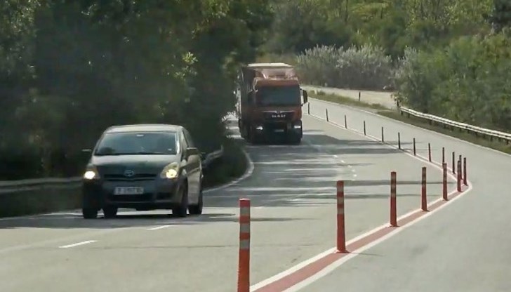 Четири участъка трябва да бъдат изградени във Варненско, по два в областите Шумен, Разград и Кърджали и един на пътя Севлиево - Габрово Четири участъка трябва да бъдат изградени във Варненско, по два в областите Шумен, Разград и Кърджали и един на пътя Севлиево - Габрово