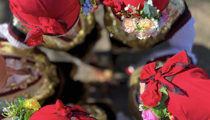 Началният час е от 12:30 Началният час е от 12:30