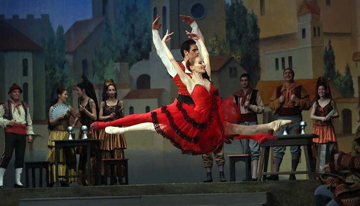 Балетът „Дон Кихот“ носи прелестта и излъчва силата на очарованието със своята ярка емоционалност