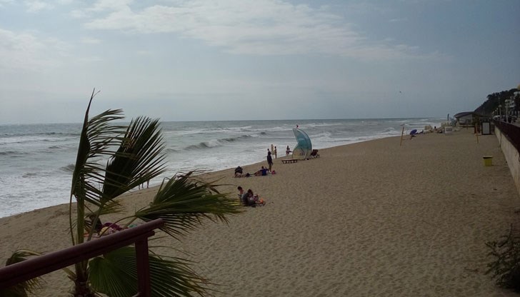 Министерство на туризма предлага МВР, КПКОНПИ и ДАНС да наблюдават търговете за плажовете