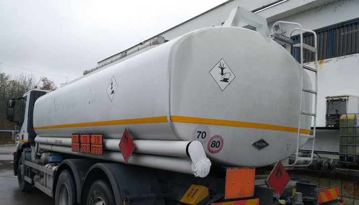 Взети са проби за лабораторен анализ за определяне на вида на енергийни продукти