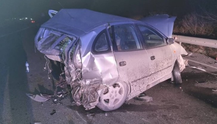 Водач на лек автомобил с пазарджишка регистрация блъска в задната час друг автомобил