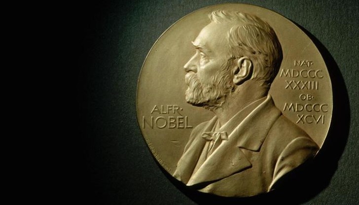 В 1911 година са обсъждани две номинации – на Иван Вазов и на Пенчо Славейков