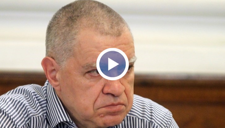 Денков не е подходящ за външен министър, смята той