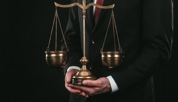 Несериозно звучи, че съм отправял заплаха към съдия, заяви ръководителят на пресцентъра на Прокуратурата Несериозно звучи, че съм отправял заплаха към съдия, заяви ръководителят на пресцентъра на Прокуратурата