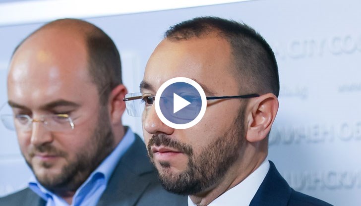 Смятам, че в СОС има два центъра на власт. Единият е Борис Бонев, другият – Васил Терзиев, подчерта той