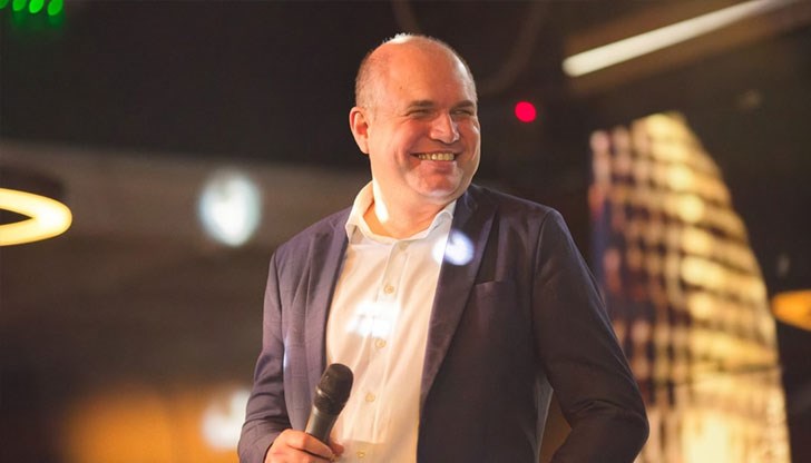 Депутатът посочи, че членовете на "Ускорение" ще търсят разговори с парламентарните групи, за да ги убедят, че са нужни нови приоритети на страната Депутатът посочи, че членовете на "Ускорение" ще търсят разговори с парламентарните групи, за да ги убедят, че са нужни нови приоритети на страната