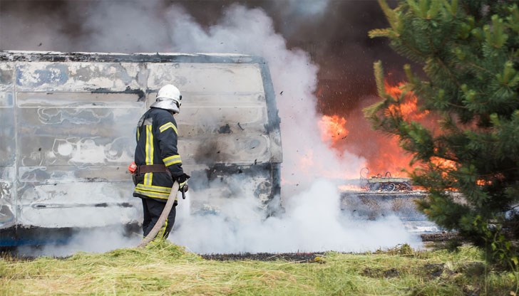 Трафикът в района на Златна Панега се осъществява временно в една лента