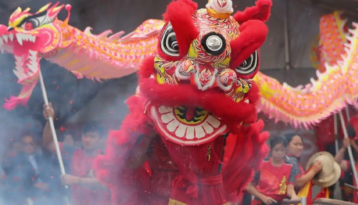 Лунната нова година е едно от най-популярните и важни събития в Китай, въпреки че се празнува в целия азиатски континент
