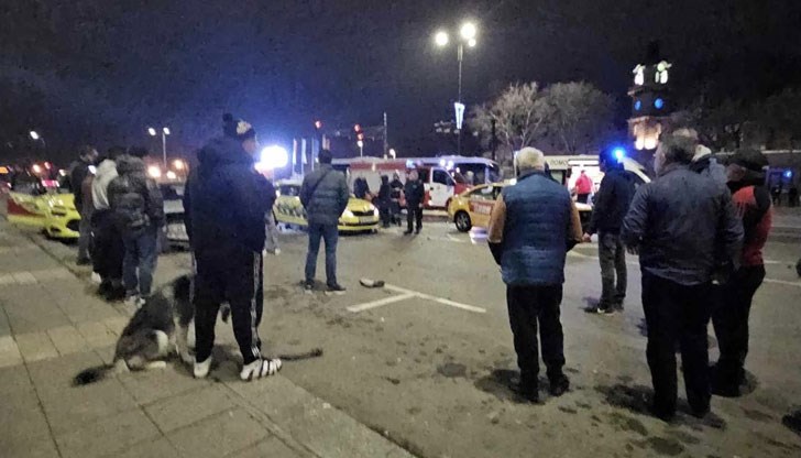 Таксиметровият шофьор е с опасност за живота Таксиметровият шофьор е с опасност за живота