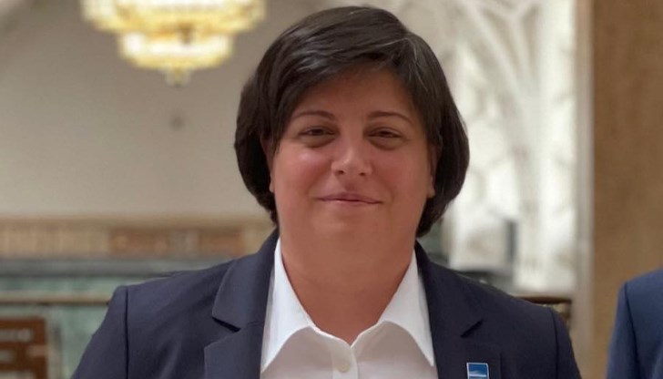 Онези, които защитават скандалното поведение на тази девойка, бих ги посъветвала да се замислят, написа експертът по пътна безопасност Онези, които защитават скандалното поведение на тази девойка, бих ги посъветвала да се замислят, написа експертът по пътна безопасност