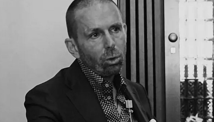 В регистъра на Нотариалната камара на Република България няма и никога не е било вписвано лице с име Мартин Божанов