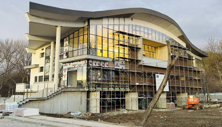 Очаква се още през лятото центърът да посрещне първите си гости Очаква се още през лятото центърът да посрещне първите си гости