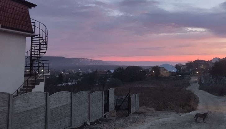 Премахнат ли е изгорелия магазин в центъра на селото?