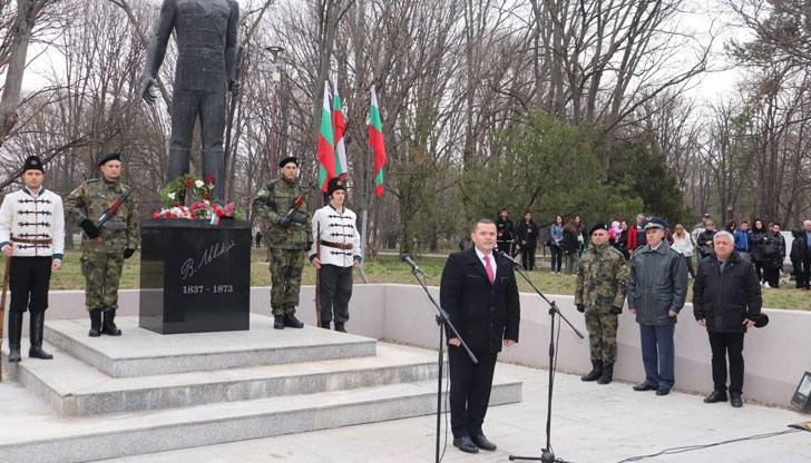 Васил Левски е личност, която ни обединява безрезервно, заяви кметът на Русе