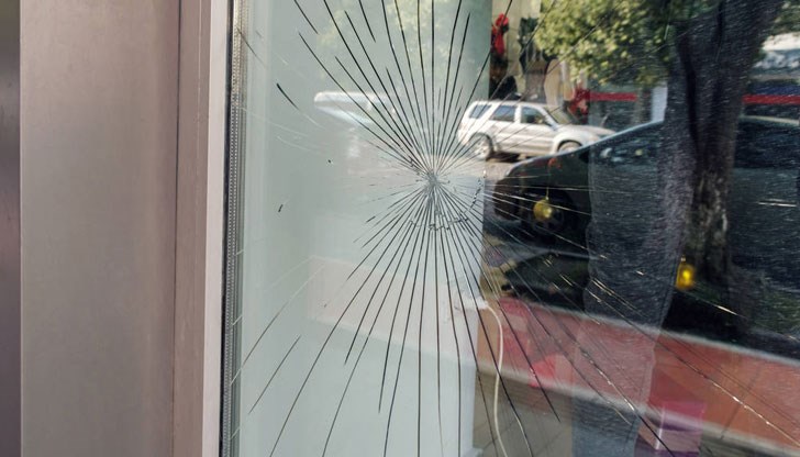 Задигнати са цигари за 550 лева