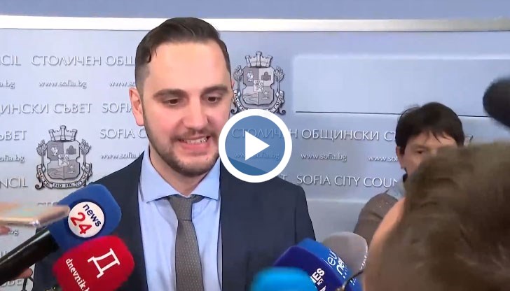 От есента на 2022 г. той става част от ПП „Продължаваме промяната“