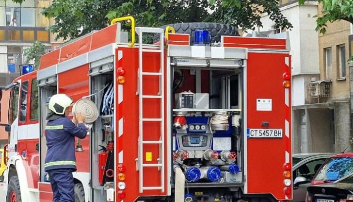 На сигнала са се отзовали два противопожарни автомобила На сигнала са се отзовали два противопожарни автомобила