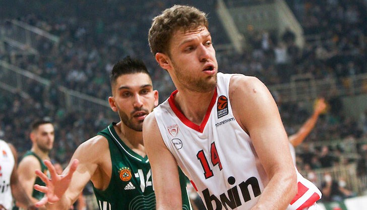 Това означава, че българският баскетболист може да влезе в игра най-рано в края на март