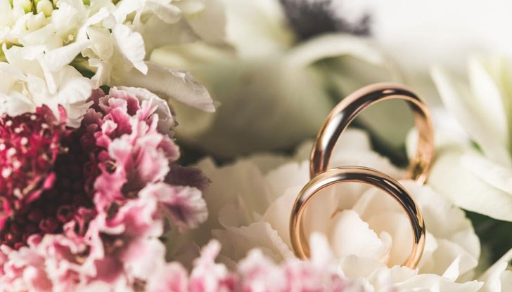 Гърция е една от първите православни християнски страни, която позволи такива бракове