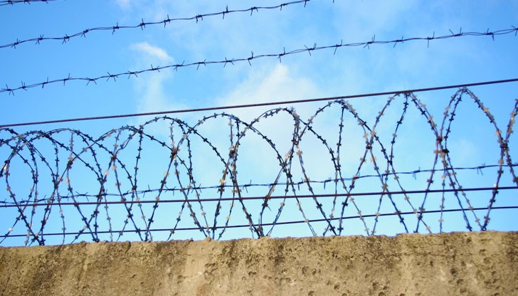 Два работни дни се смятат за три изтърпяно наказание, каза началникът по възпитателен труд в затвора във Враца Илия Ценов