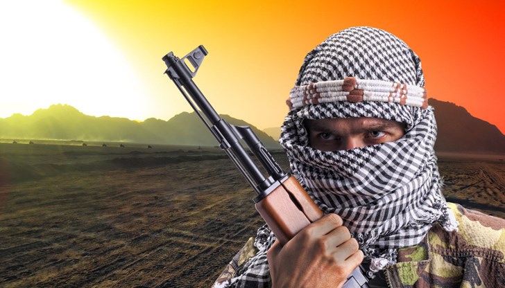 Талибаните създават осем нови тренировъчни лагера заедно с пет медресета - ислямски образователни институции - в цялата страна Талибаните създават осем нови тренировъчни лагера заедно с пет медресета - ислямски образователни институции - в цялата страна