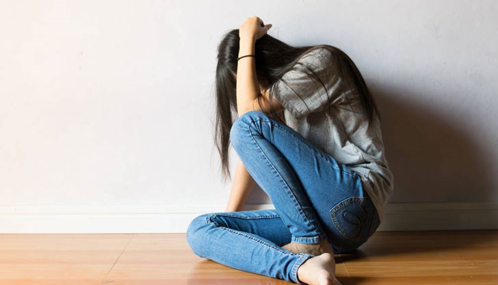 Ударил я е след скандал Ударил я е след скандал