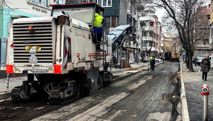 Движението на автомобили се извършва по обходни маршрути Движението на автомобили се извършва по обходни маршрути