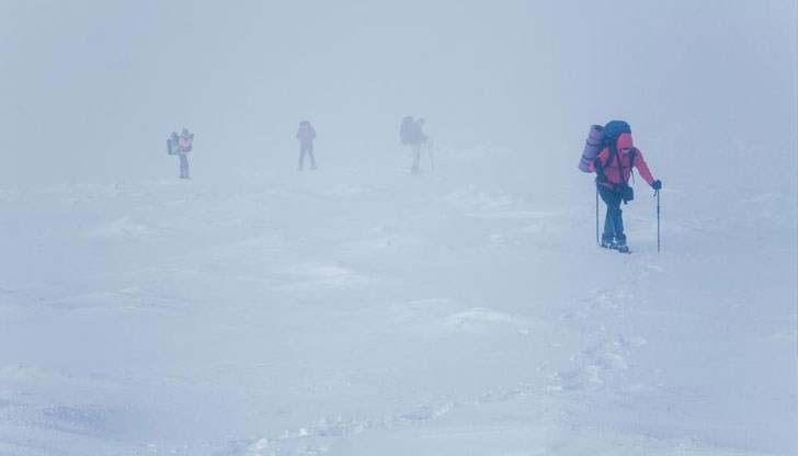 Във високите части е ветровито и мъгливо