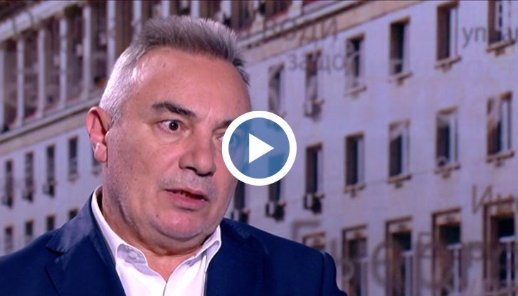 Имаме много паметници на културата, които трябва да видят слънце и да бъдат отворени за хората, отговори министърът на културата