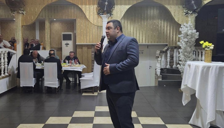 Ешреф Ешрефов е настанен в болницата в Омуртаг, след като е получил инфаркт Ешреф Ешрефов е настанен в болницата в Омуртаг, след като е получил инфаркт