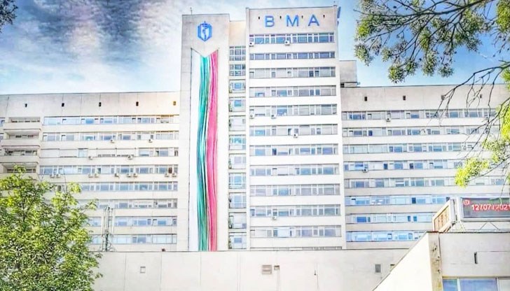 Хирургическо майсторство, нова методика и хъс връщат млад мъж в живота, спасена е жена с метастази, лекарка няма рецидив 7 г. след операция, за която по онова време още няма гаранции Хирургическо майсторство, нова методика и хъс връщат млад мъж в живота, спасена е жена с метастази, лекарка няма рецидив 7 г. след операция, за която по онова време още няма гаранции