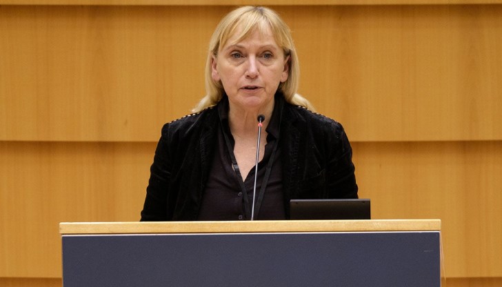 Днес вече се рушат паметници на тези, които победиха фашизма по време на Втората световна война Днес вече се рушат паметници на тези, които победиха фашизма по време на Втората световна война