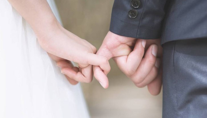 Според двойката тържеството е минало безпроблемно, а гостите са останали доволни