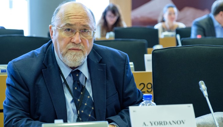 НЕУДОБНИ ДУМИ: ОТ АЕРОГАРАТА