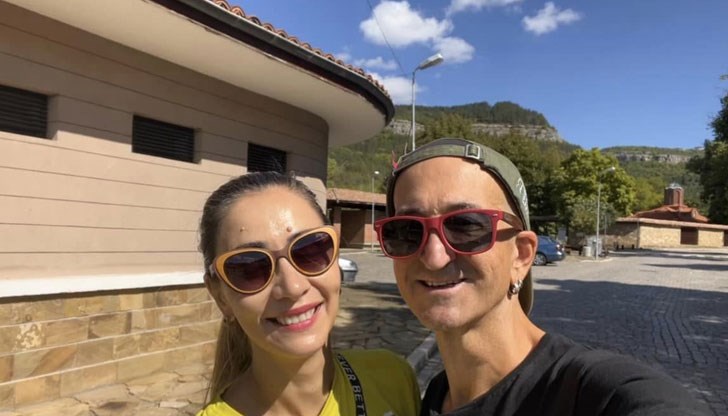 Лятото е времето за тяхното планирано бягство. Стоте дни на морето са им най-любимите