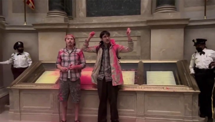 Решени сме да подклаждаме бунт, казва един от тях