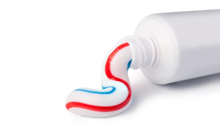 Мрачната страна на пастата за зъби: опасни съставки и скрити заплахи