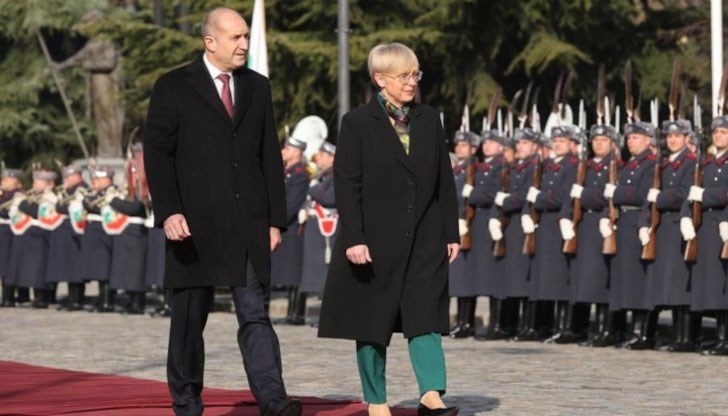 Очаквам българският премиер да даде повече разяснения за това, което той изложи вчера като готовност за двустранно споразумение за сигурност между Украйна и България.