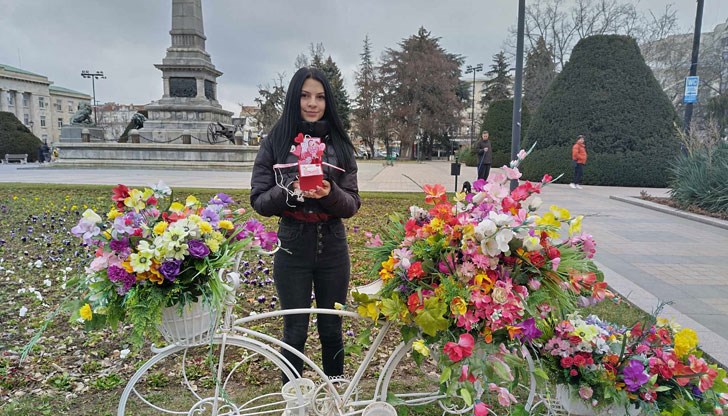 Петя Радева е използвала техники от полиграфията