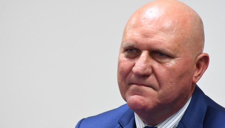 Отпадането на таксите за студенти и докторанти държавна поръчка е национална политика, каза образователният министър Отпадането на таксите за студенти и докторанти държавна поръчка е национална политика, каза образователният министър