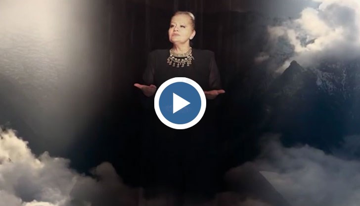 Изпълнителката на песента Ана-Мария е известна като „галеницата на Тодор Живков”