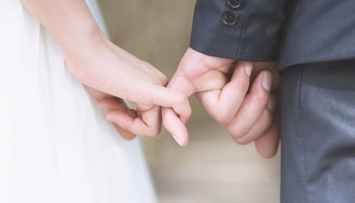 Младоженците си казаха "Да" в Ритуалната зала на морската столица