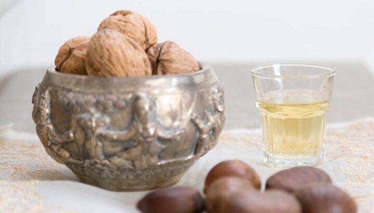 Лиляна Панталеева от разградското село Костанденец спазва чудодейната си рецепта Лиляна Панталеева от разградското село Костанденец спазва чудодейната си рецепта