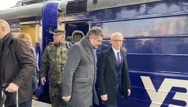 Българската делегация пътува с влак до Украйна