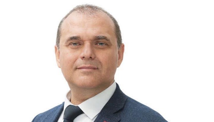 Повече от две десетилетия участвам в работата и мисля, че съм изпълнявал дълга си без да се пестя, заяви той Повече от две десетилетия участвам в работата и мисля, че съм изпълнявал дълга си без да се пестя, заяви той