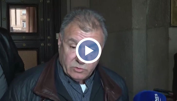 Министърът на земеделието иска да подмете под чергата проблемите на оранжериите, заяви Велин Георгиев